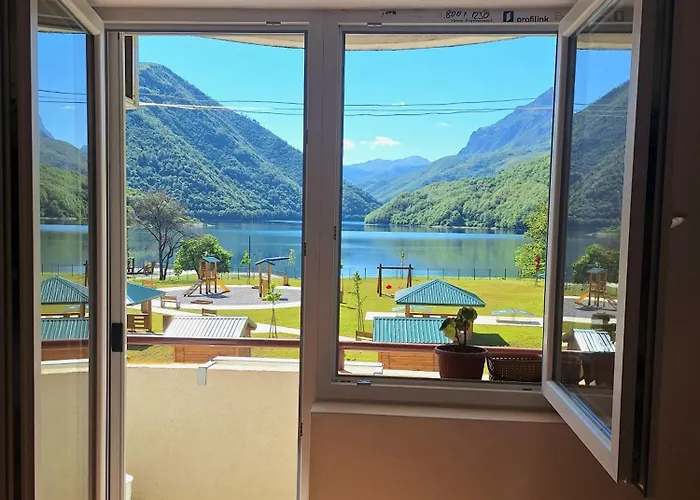 Apartment Lake Story